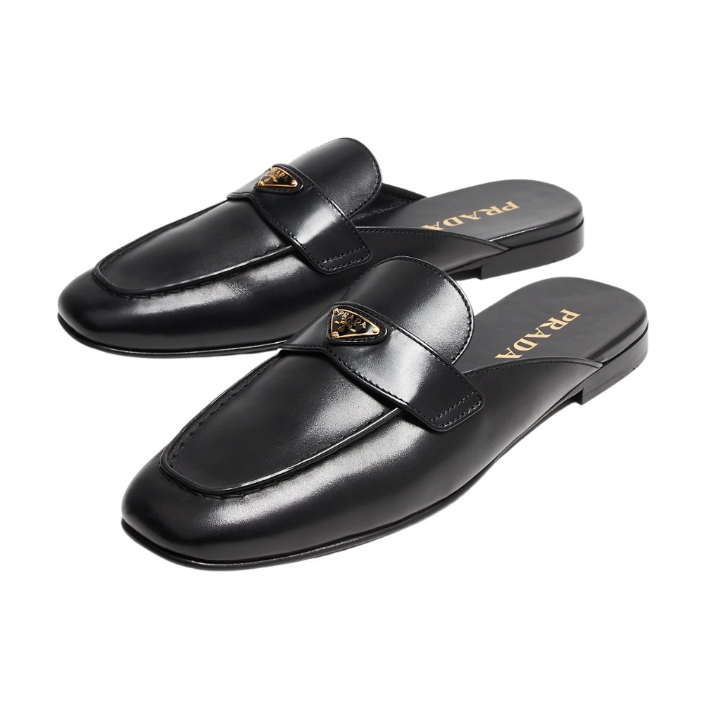 《洗練された個性》【PRADA】レザーミュール フラット プラダ