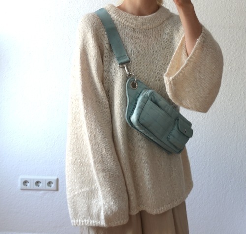 “HVISK” キルティングクロスボディBAG LightBlue