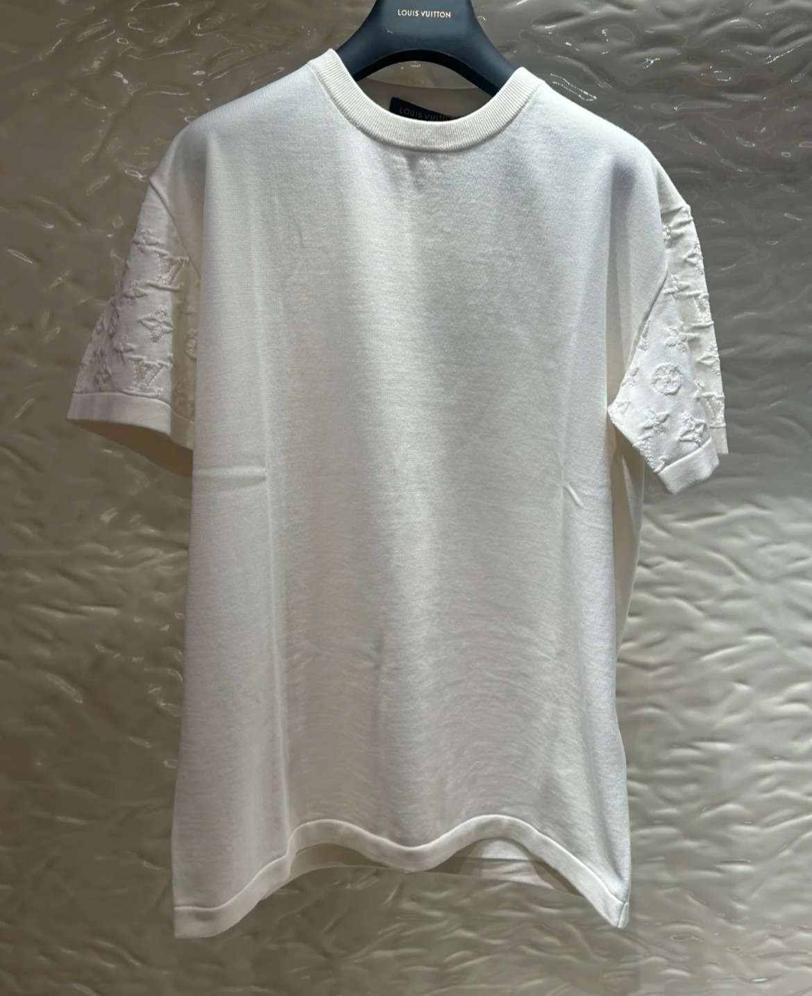 【すぐ届く！夏のスタメン★3色】ルイヴィトン ロゴTシャツ すぐ届く！夏のスタメン☆3色】ルイヴィトン ロゴTシャツ