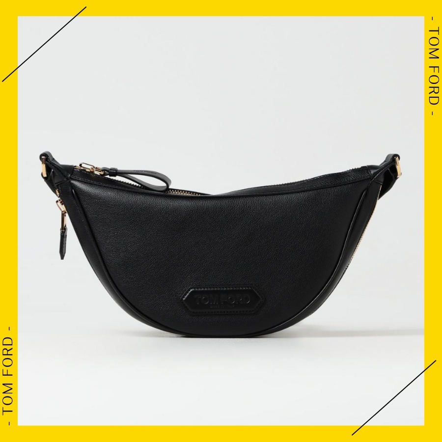 緑デニムシャツ革財布パンツスニーカーキャップにTOMFORDバッグ