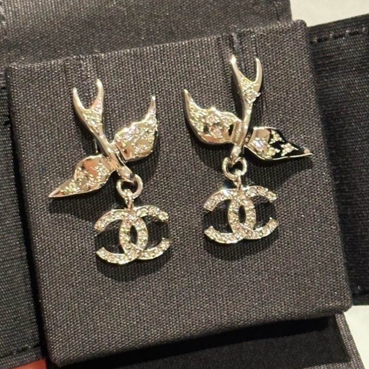 《鳥モチーフ★》CHANEL ピアス