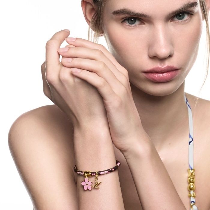 《可愛い桜》Louis Vuitton チェリーブロッサム ブレスレット