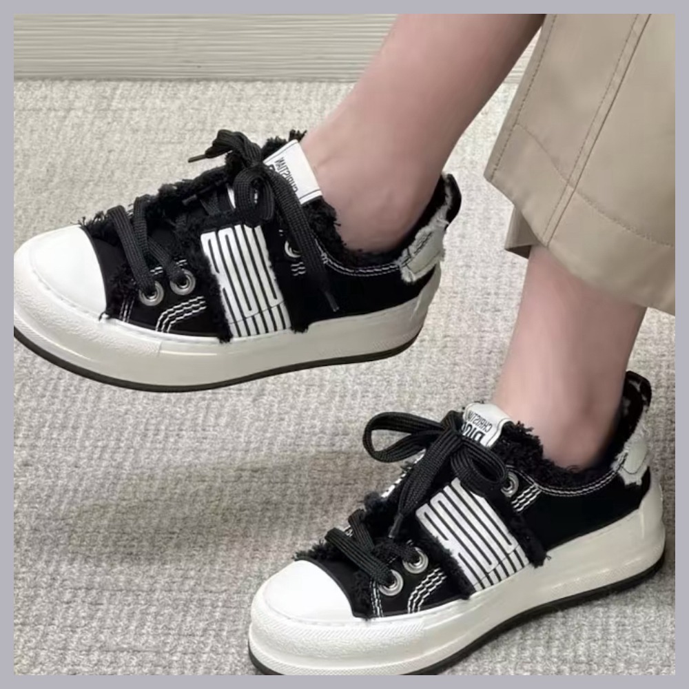 【新作♪】Dior スニーカー