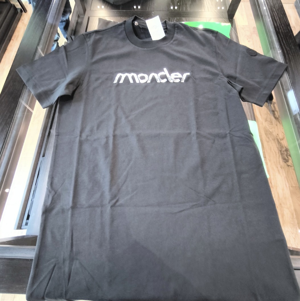 【MONCLER】24SS 3Dビニールロゴ Tシャツ