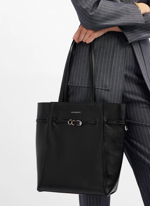 【関税込】GIVENCHY ジバンシィ Voyou North South トートバッグ 関税込】GIVENCHY ジバンシィ Voyou North South トートバッグ