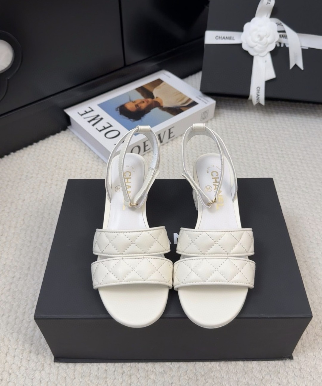 【足元をオシャレに☆】CHANEL サンダル ブラック ベージュ ☆お洒落な足元に☆【CHANEL】サンダル