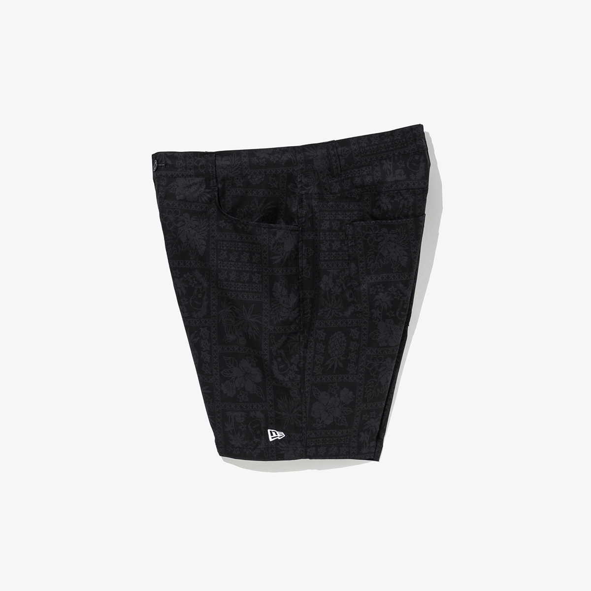 [New Era]★25SS★韓国人気★GOLF BANDANA ALLOVER SHORT PANTS New Era]☆25SS☆韓国人気☆GOLF BANDANA ALLOVER SHORT PANTS