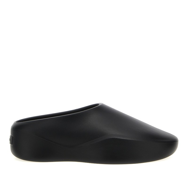 サンダル FEAR OF GOD SS25 'Eva Runner' sabots (FGE2808006EVA BLACK)