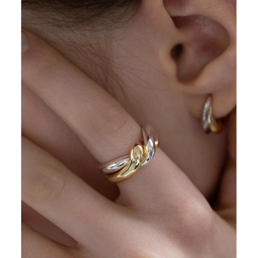 ☆TATIANA☆ Cross Twist Ring CR0454