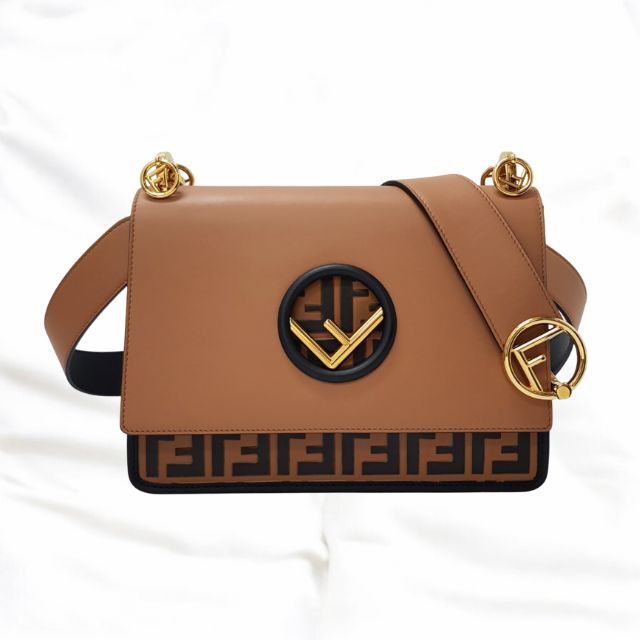 FENDI* フェンディ キャナイエフ ショルダーバッグ