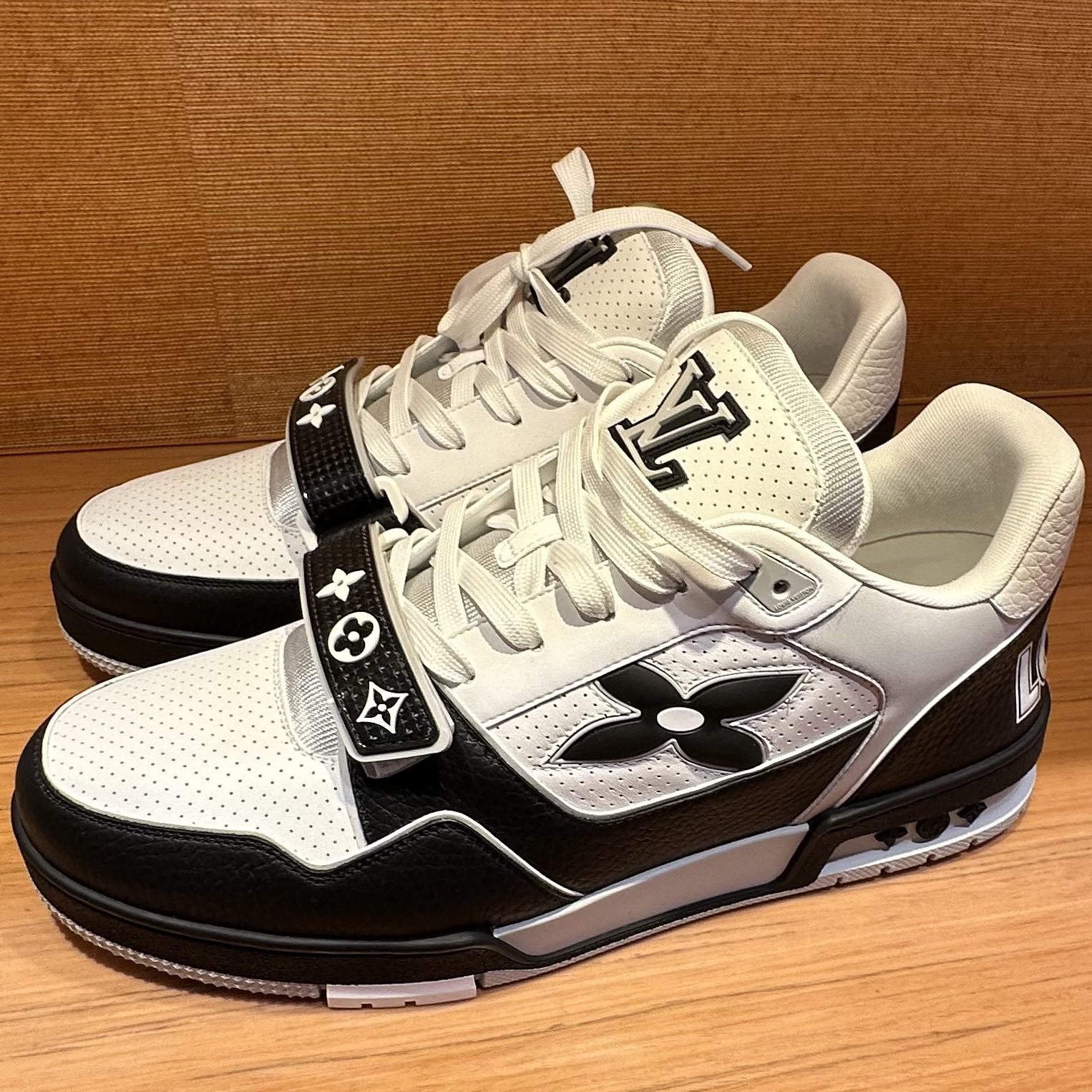 スポーティでお洒落 Louis Vuitton ◆ LV トレイナー スニーカー