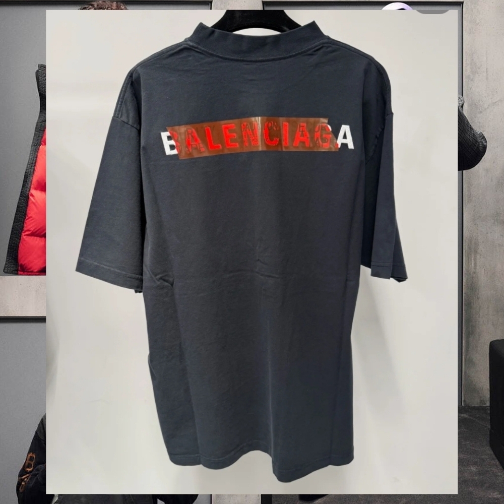 洗練された バレンシアガ Tシャツ TAPED BALENCIAGA BACK ロゴ