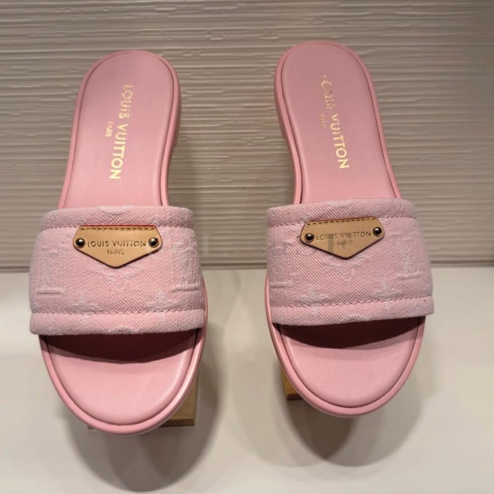 【モノグラムデニムが映える洗練カジュアル】LV リリー ミュール