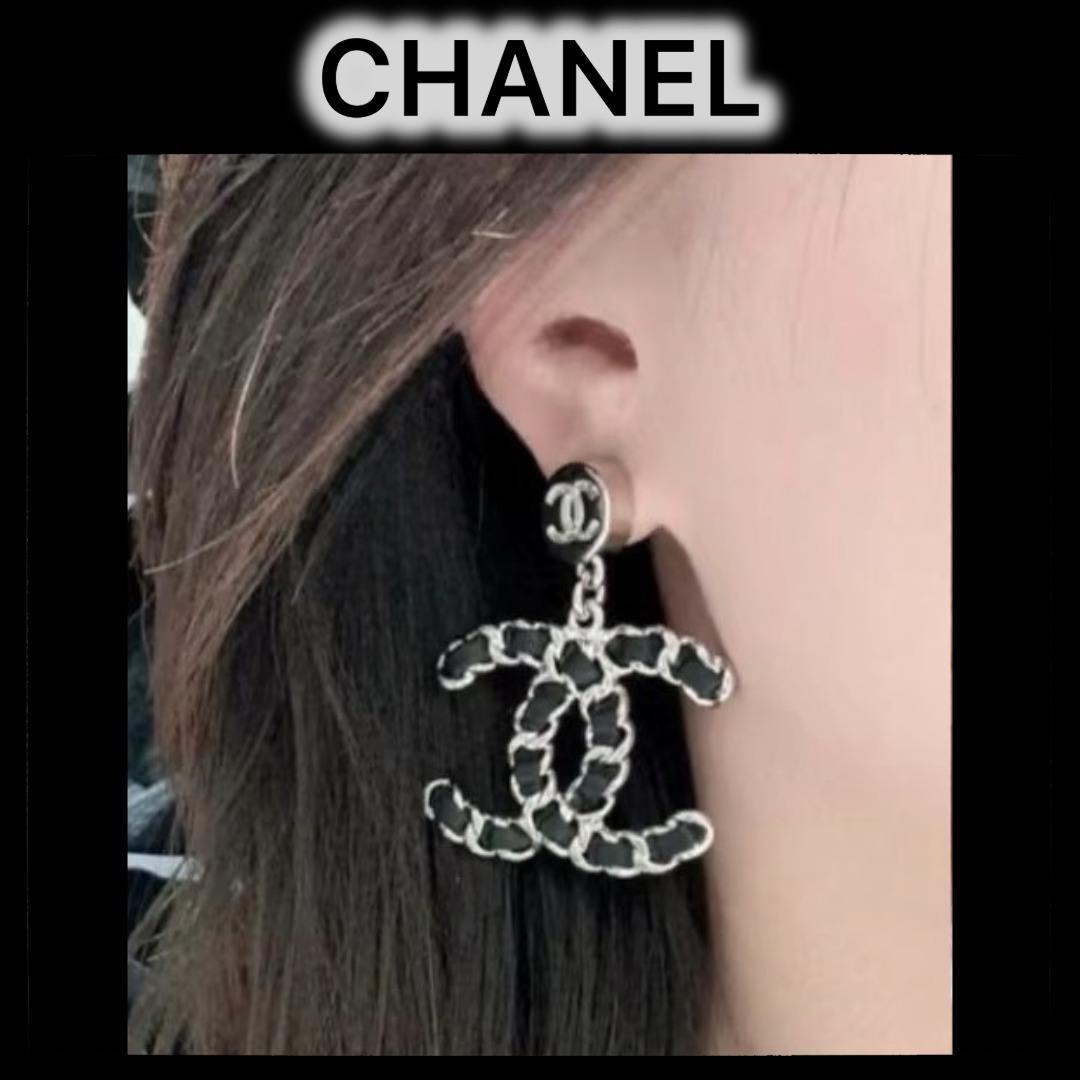 ★耳元をクールに★CHANEL ペンダントイヤリング
