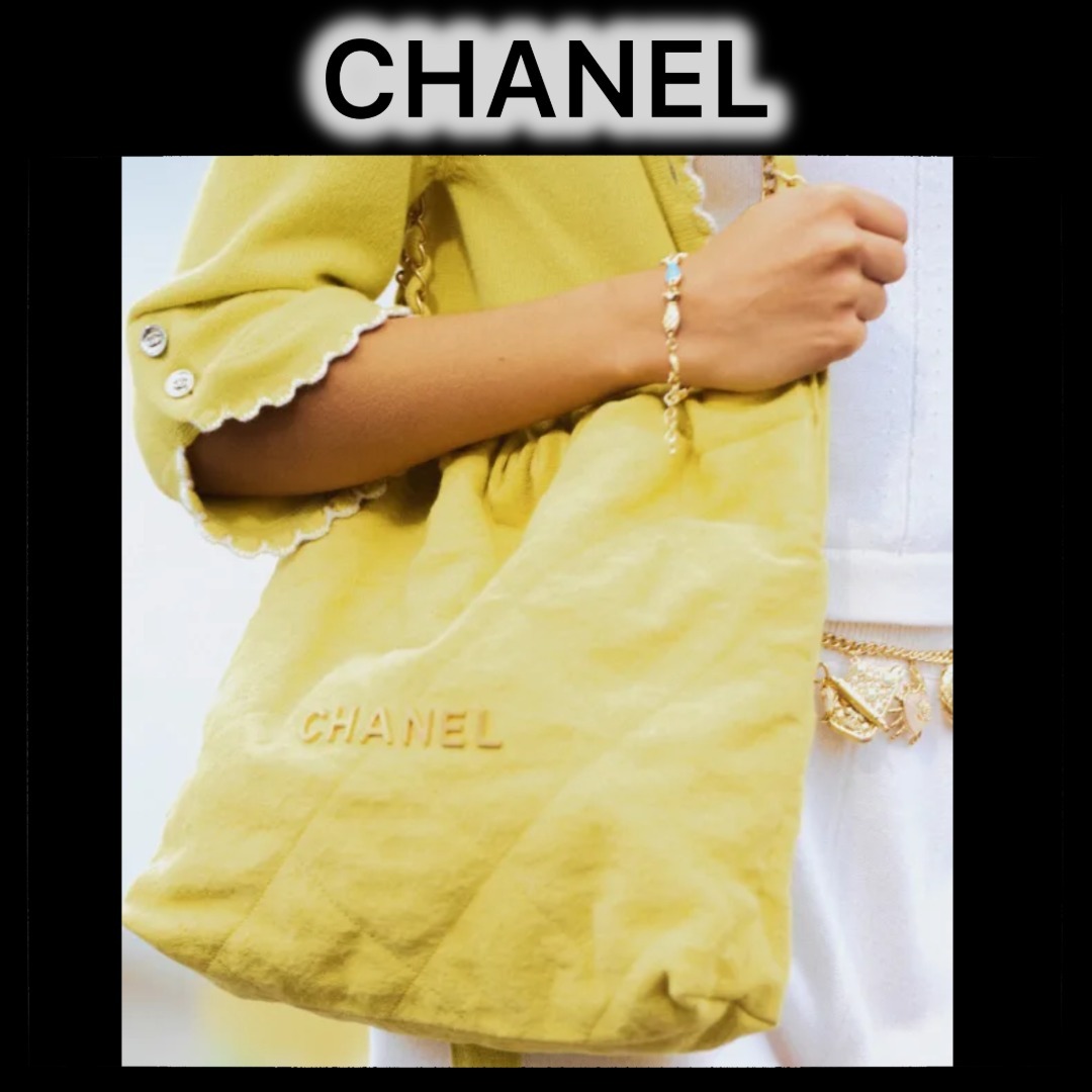 ★気分が上がるイエロー★ CHANEL 22 ハンドバッグ
