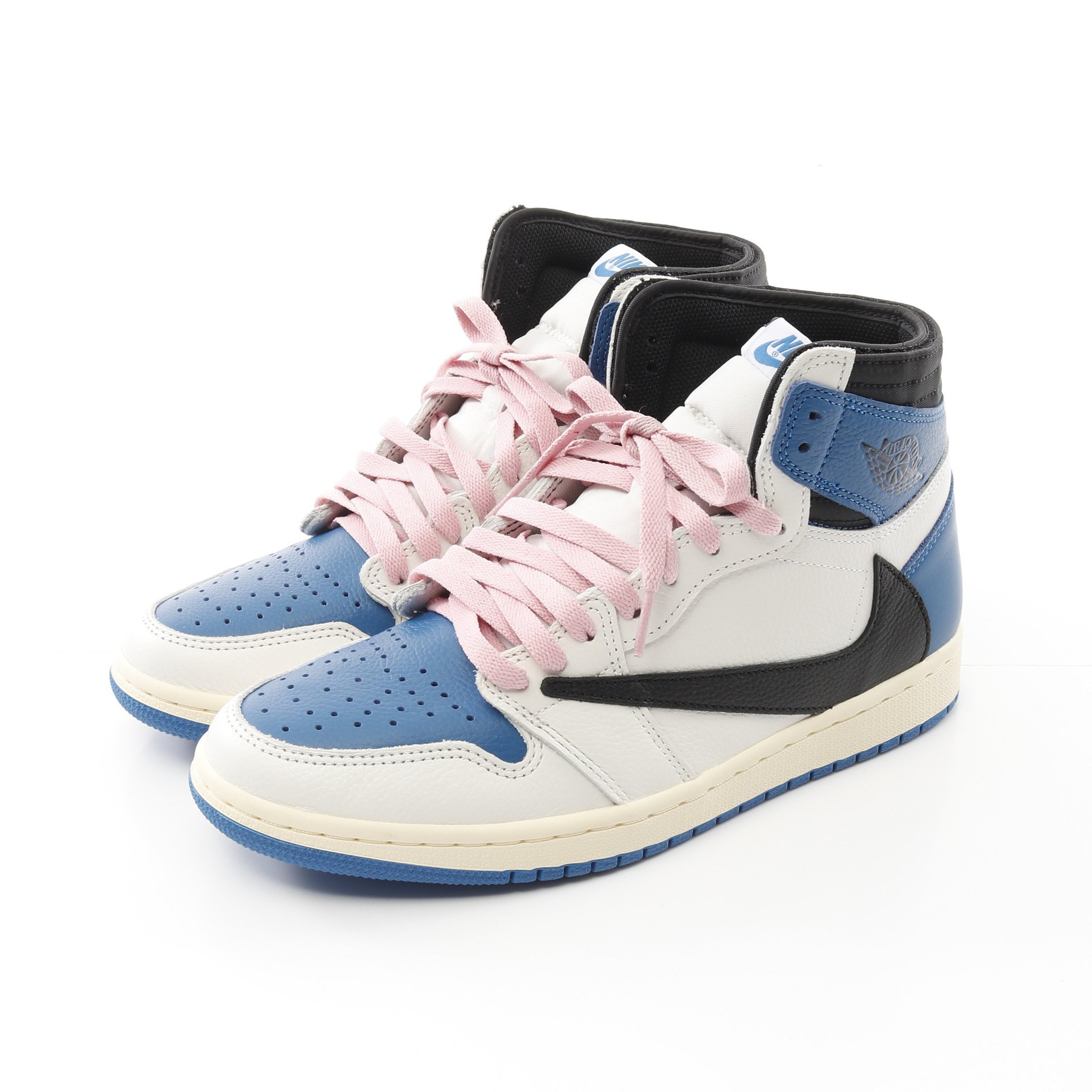NIKE スニーカー