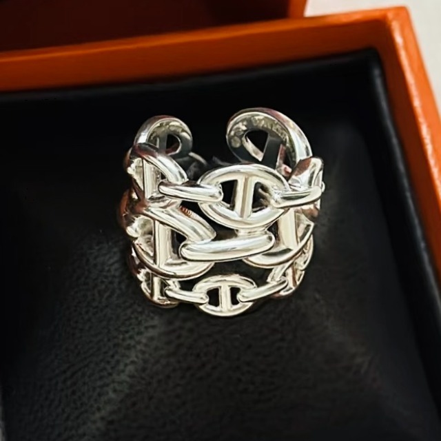 《手元を華やかに演出》HERMES アンシェネ リング GM