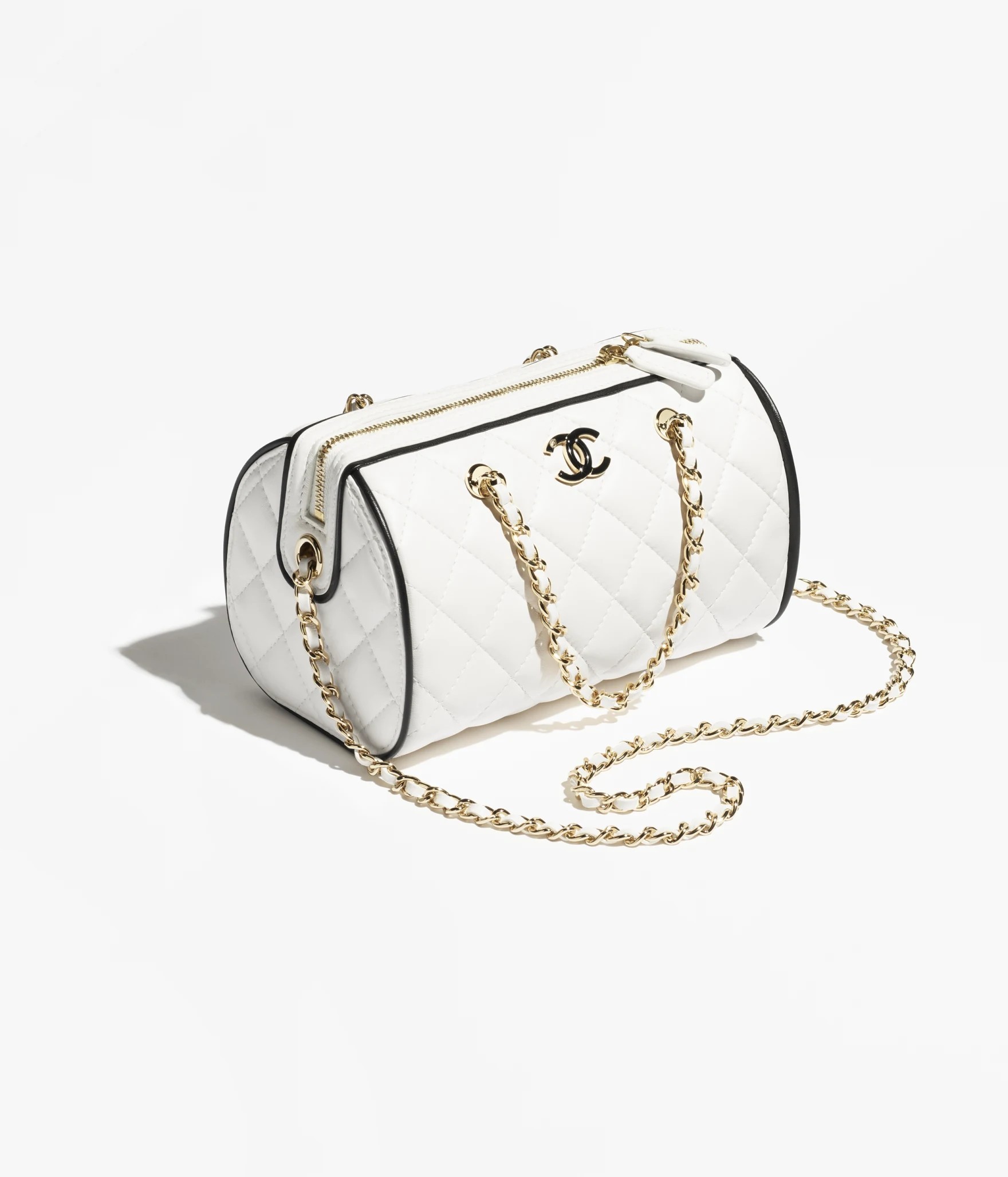 《丸いフォルム♪》CHANEL チェーン クラッチ ホワイト
