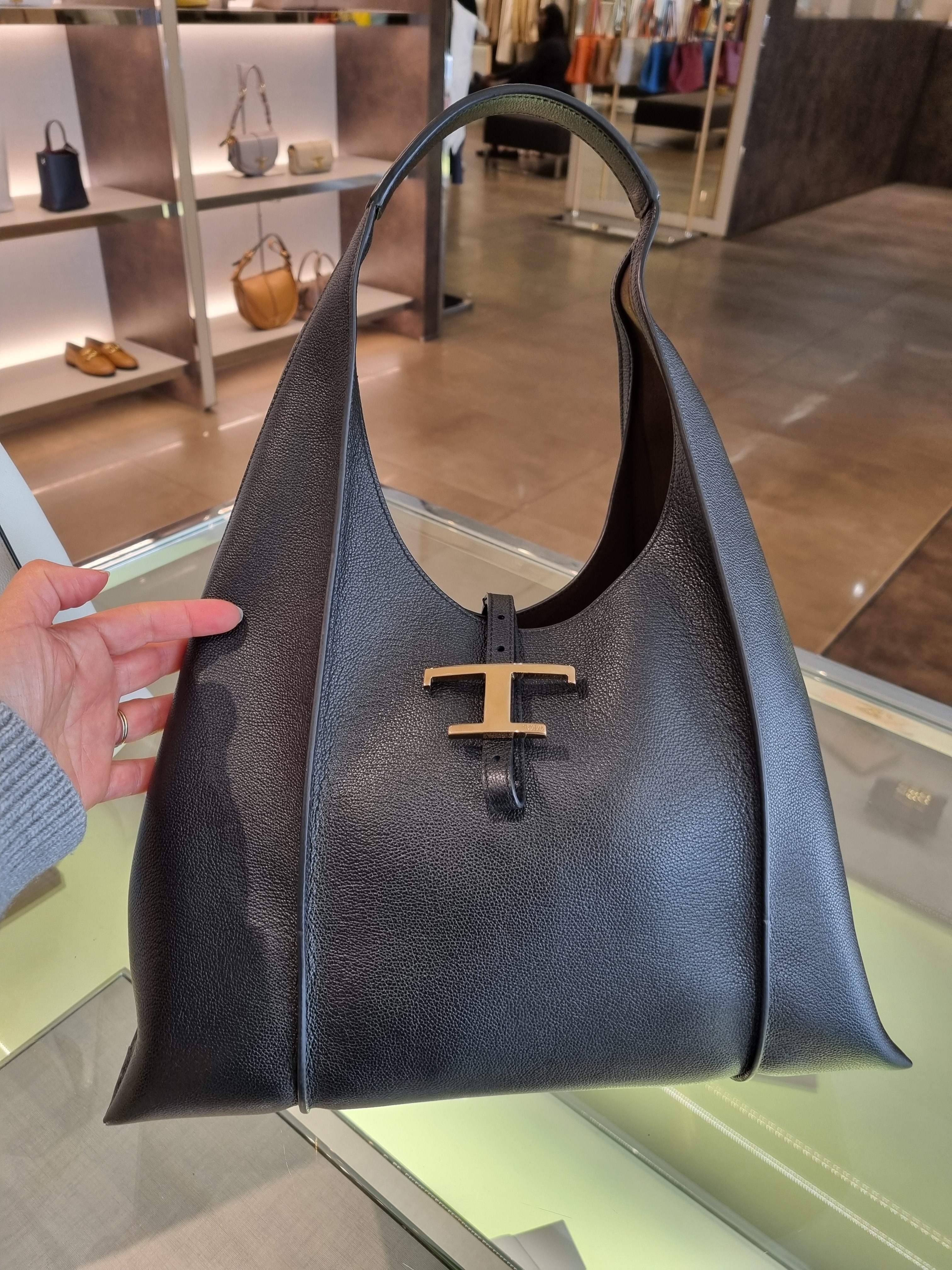 VIP特価セール【TOD'S】ポーチ付き ショルダーバック 送料込み