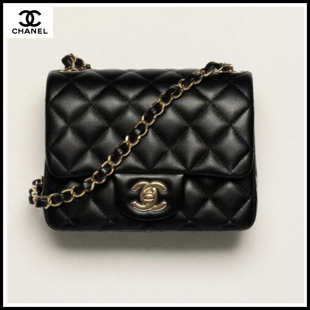 **超希少！**【CHANEL】 ミニマトラッセ（スクエアタイプ）