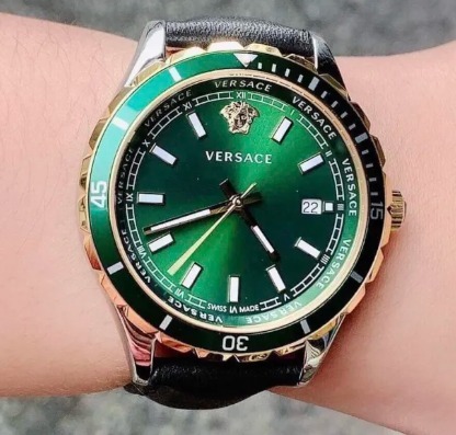 【送料関税込み】VERSACE ヘレニウム グリーン 腕時計 42ｍｍ