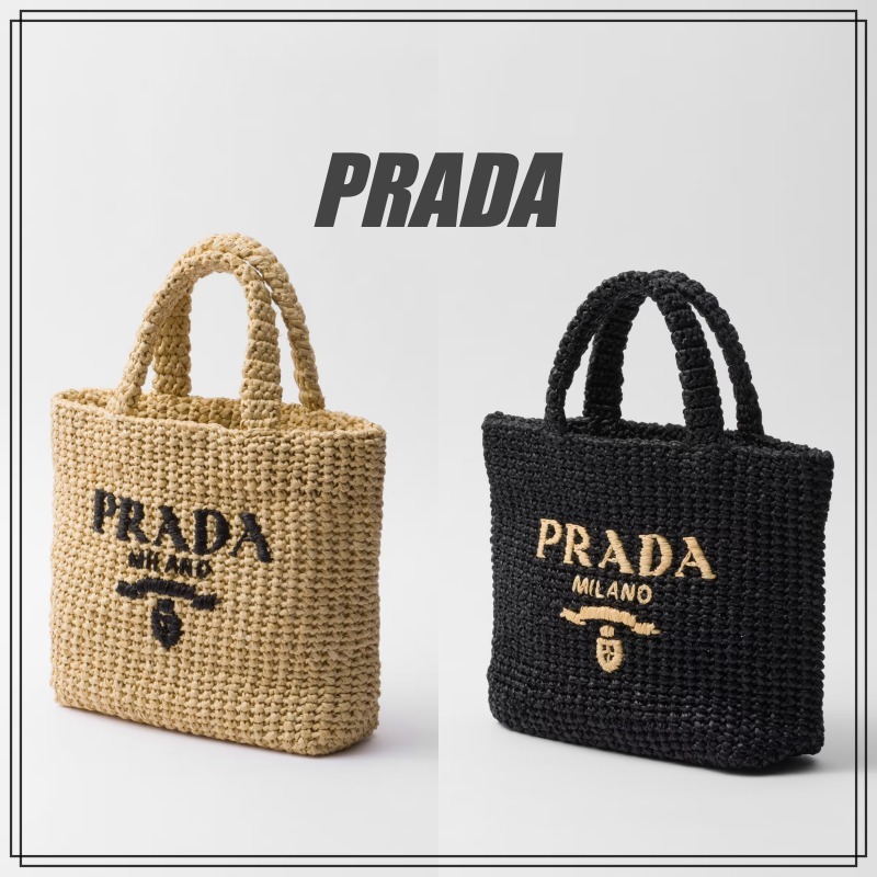 PRADA ロゴ入りミニカギ編みトートバッグ