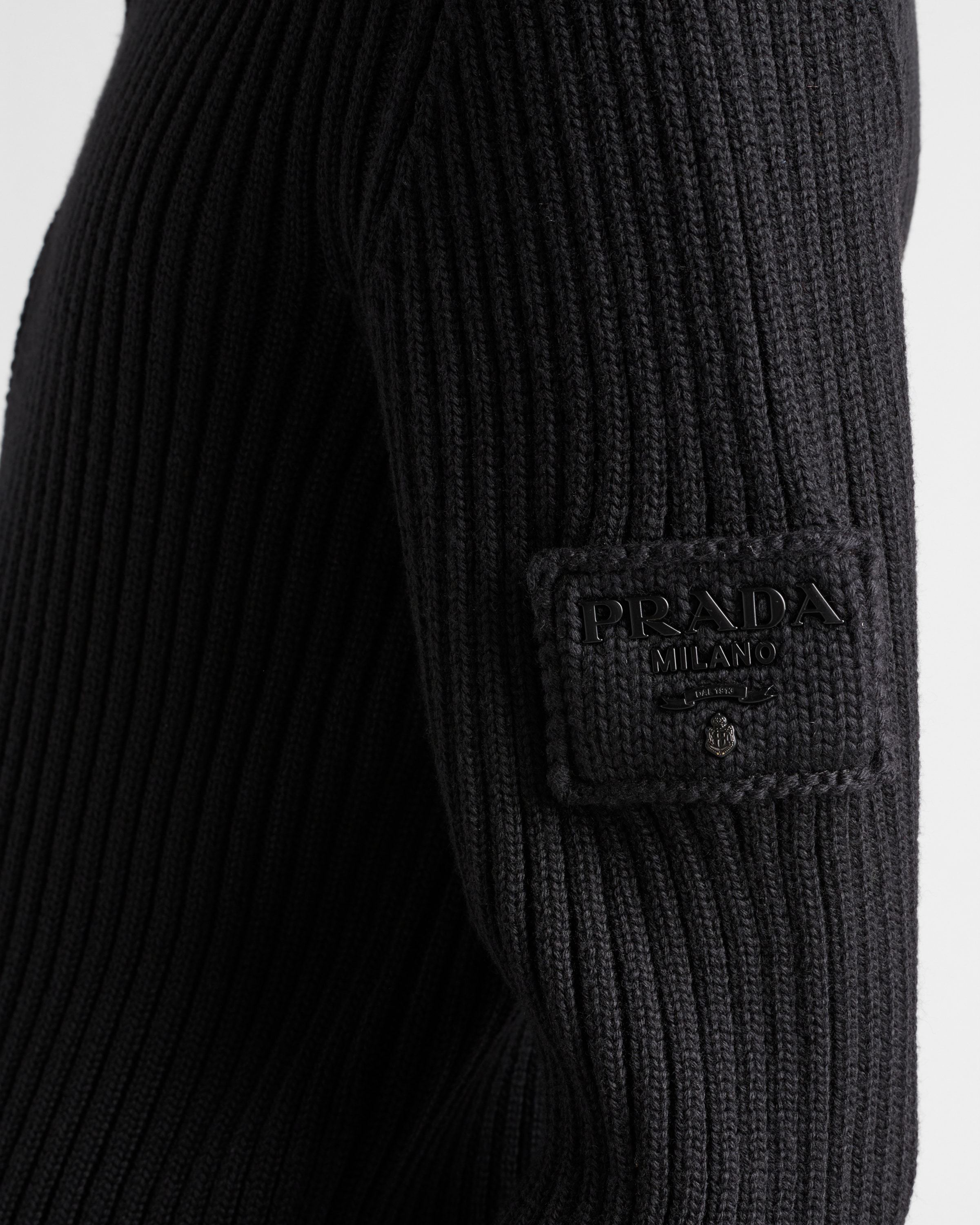 直営店○PRADA○ウールカーディガン