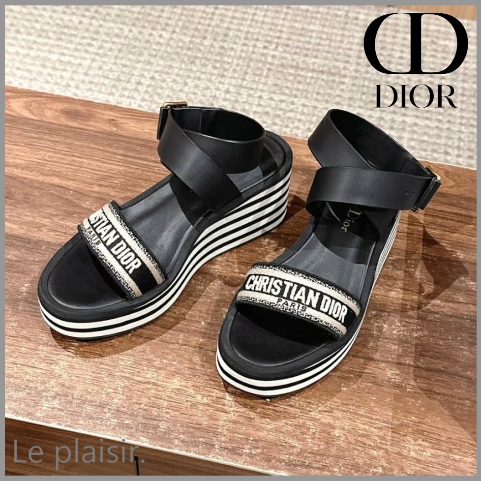 【刺繍がポイント☆】Dior Dway ウェッジサンダル 夏にピッタリ♪】Dior Dway ウェッジサンダル