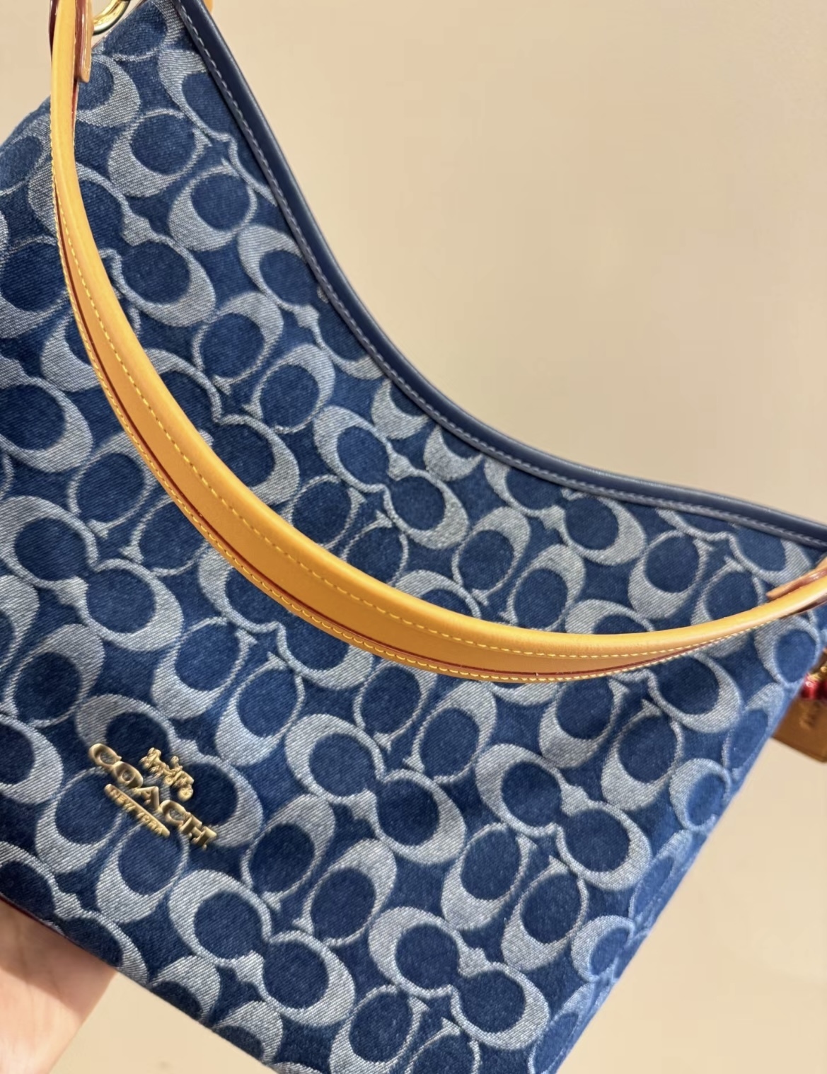 【COACH】シグネチャー デニム ♪ ローレル ラージ ショルダー COACH】ローレル ラージショルダーバッグ☆シグネチャーデニム