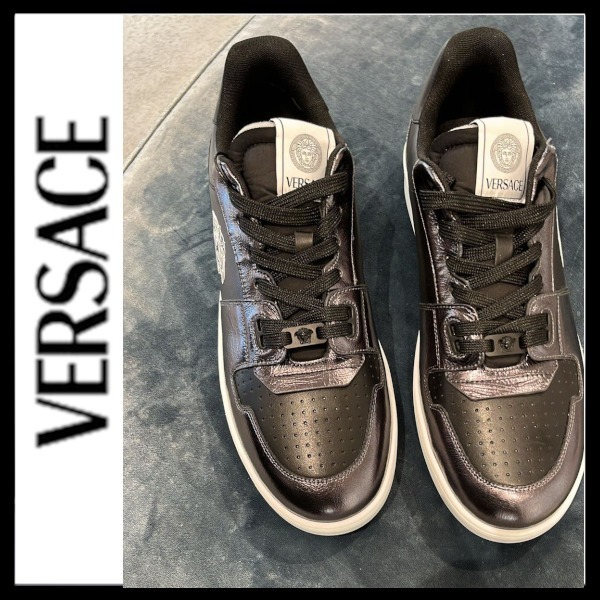 早い者勝ち【VERSACE】スニーカー