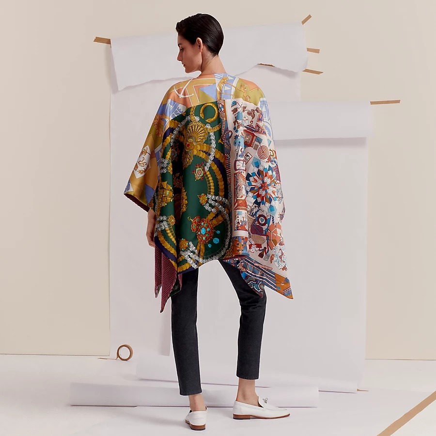《ランダムカラー 》 HERMES Petit h リバーシブルケープ