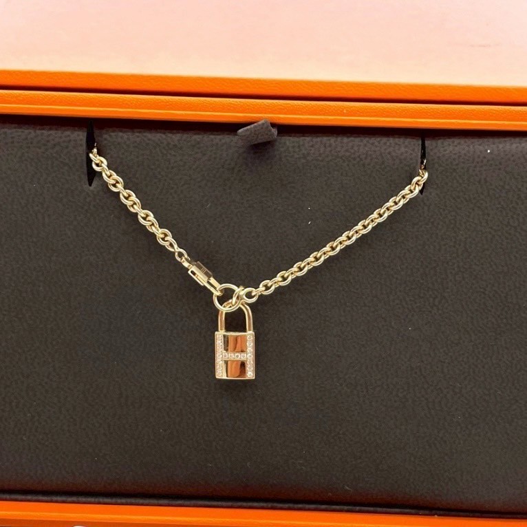 【プレゼントにも♪】HERMES《ケリー カデナス ブレスレット》