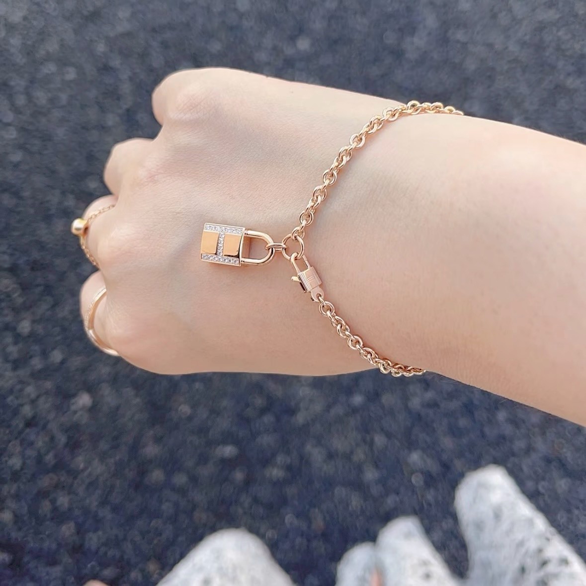【プレゼントにも♪】HERMES《ケリー カデナス ブレスレット》