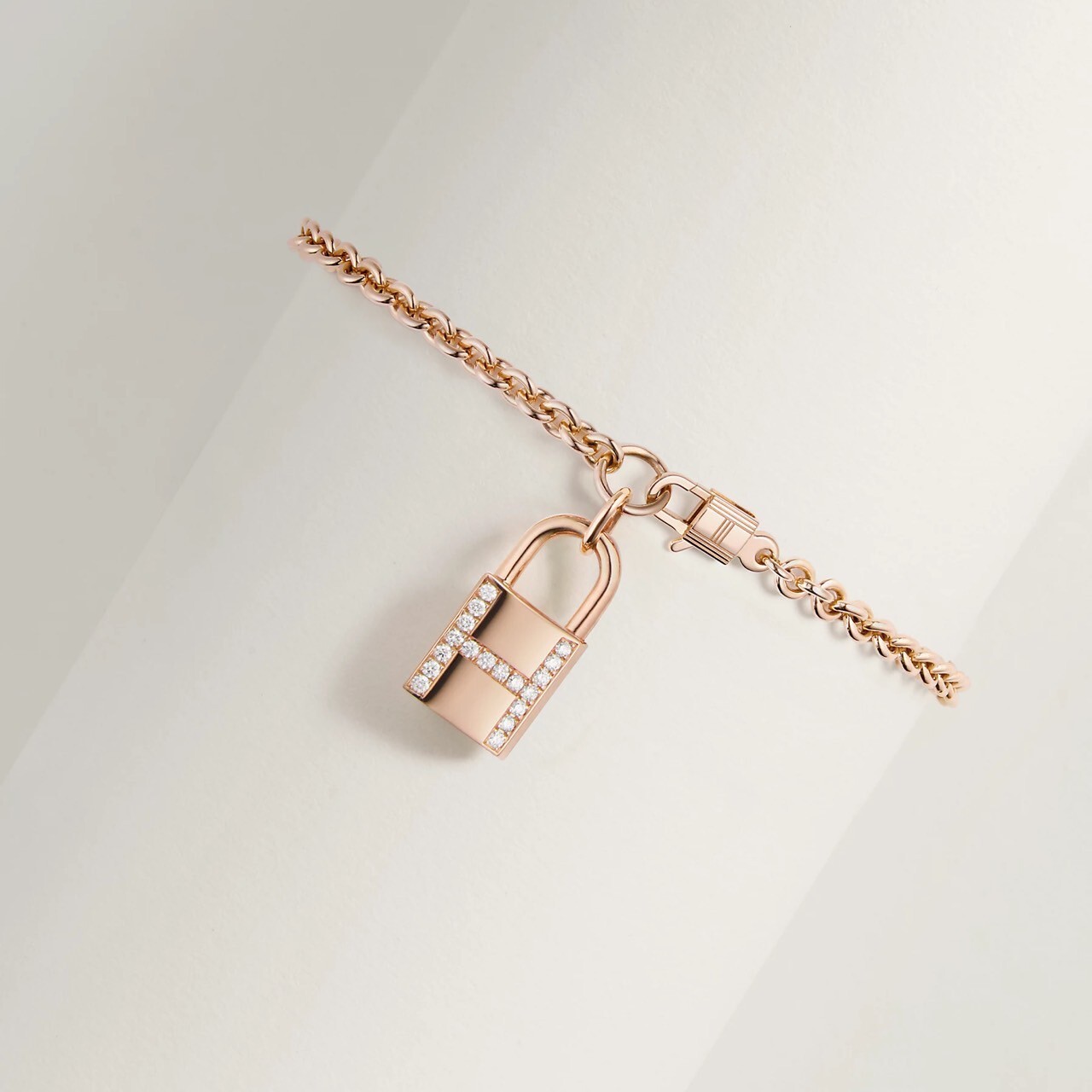 【プレゼントにも♪】HERMES《ケリー カデナス ブレスレット》