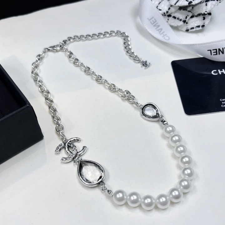 《ビジューとパールが華やか♡》CHANEL ネックレス CCロゴ