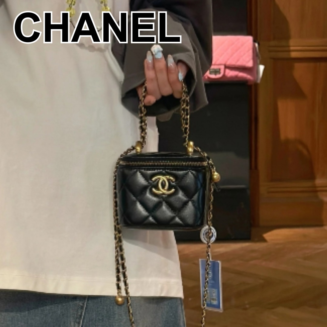 《形が可愛い》CHANEL スモールヴァニティケース ブラック