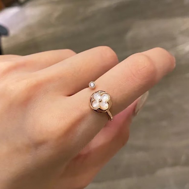 ルイヴィトン 《リング》