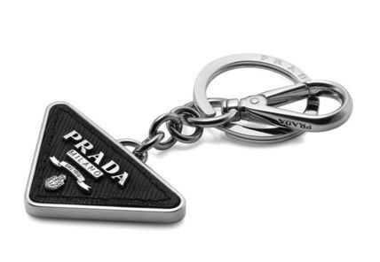 《PRADA》 サフィアーノ ロゴ キーリング