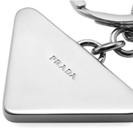 《PRADA》 サフィアーノ ロゴ キーリング