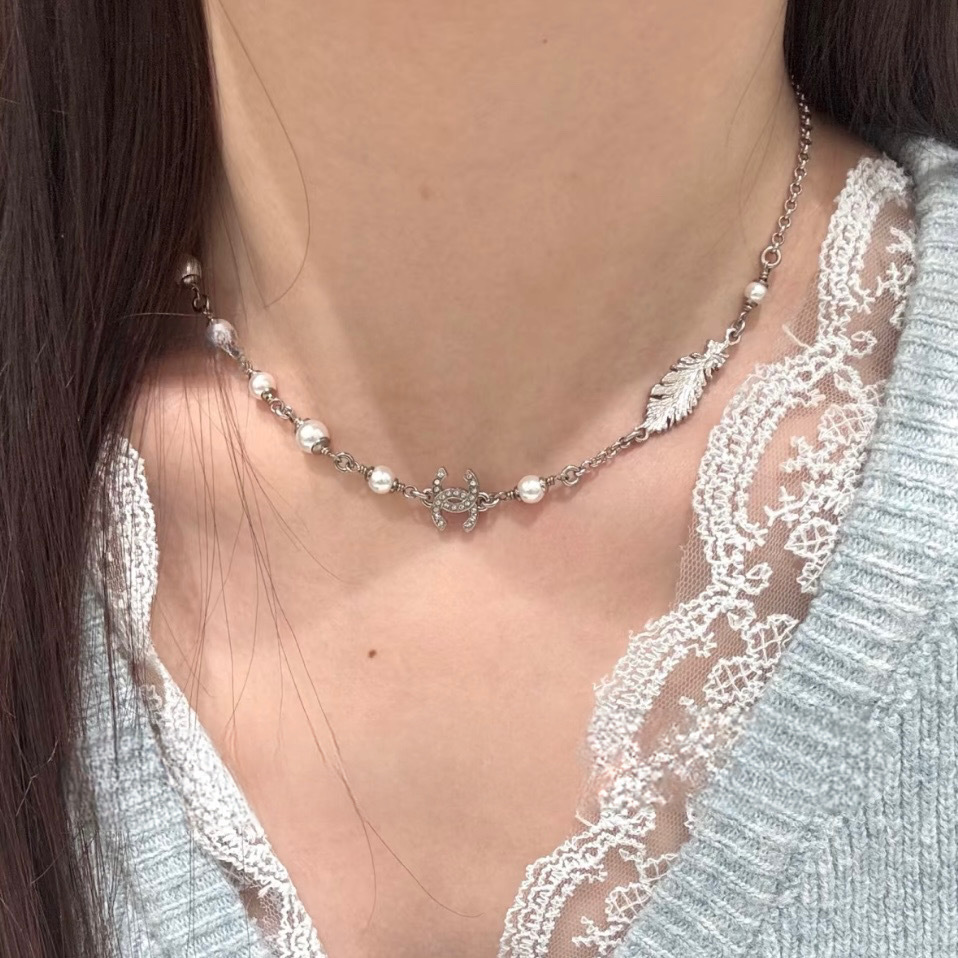 《顔周りに上品な女性らしさを♪》25S限定★CHANEL ネックレス