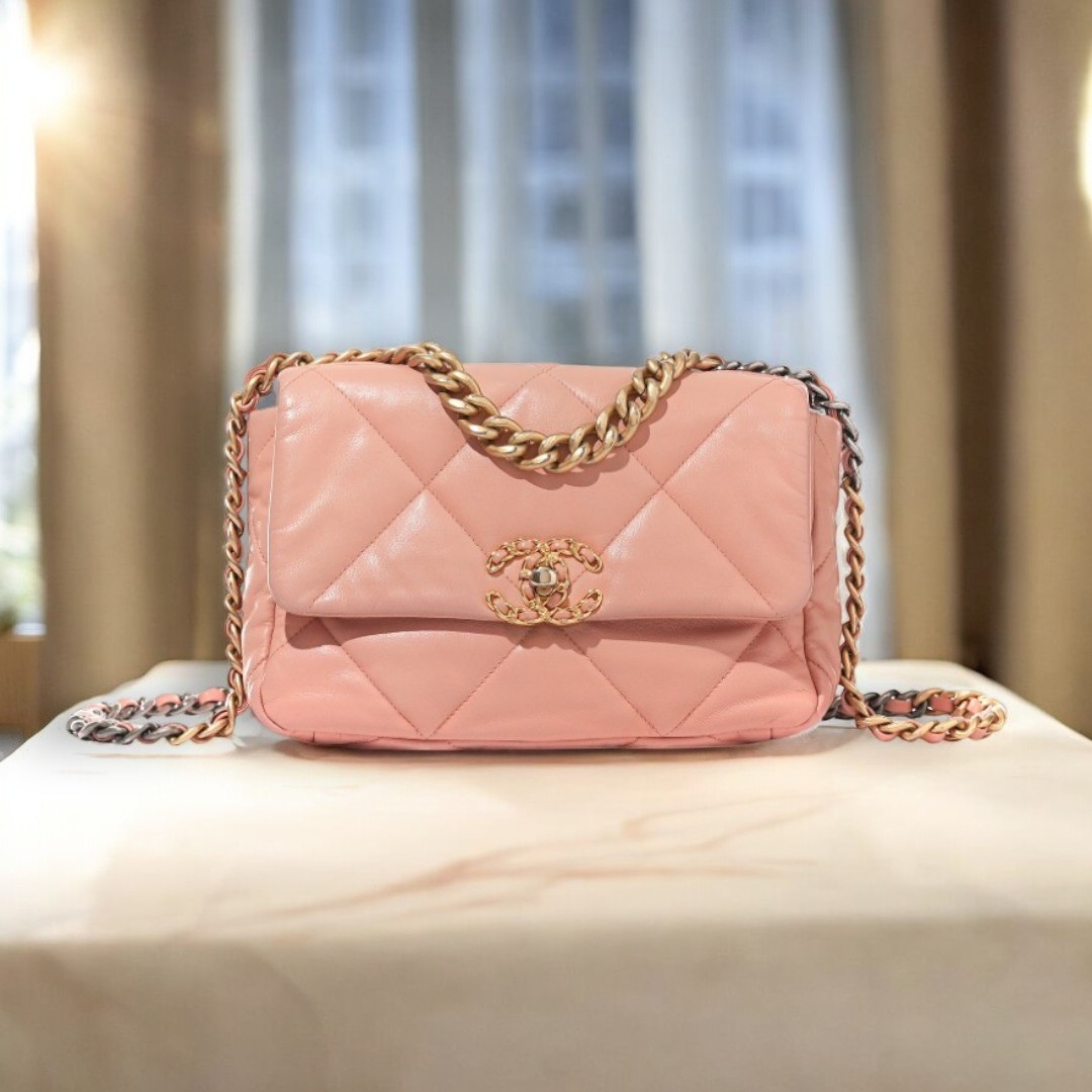 VINTAGE●CHANEL●シャネル19ハンドバッグ ラムスキン ピンク