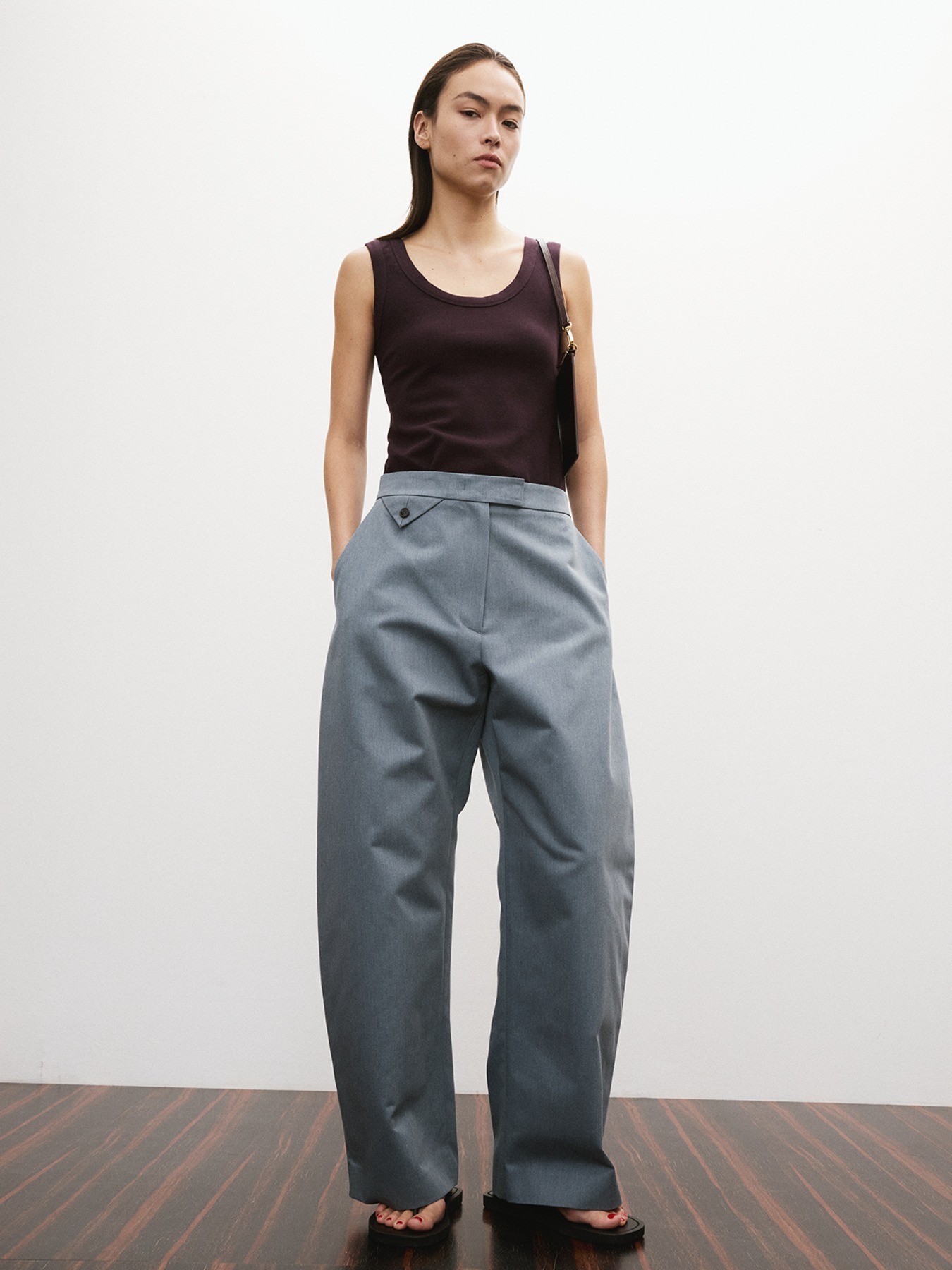 [RECTO] / ☆ 25SS HIGH-RISE CURVED LEGS PANTS / DUSTY BLUE