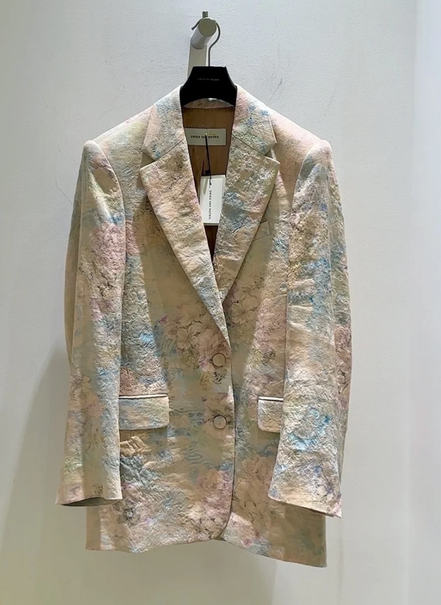 Eclat 井川遥さん着用《DRIES VAN NOTEN》フローラルジャケット