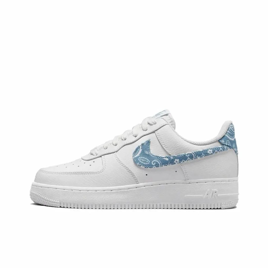 ★人気★ ナイキ W Air Force 1 Low Essential ペイズリー