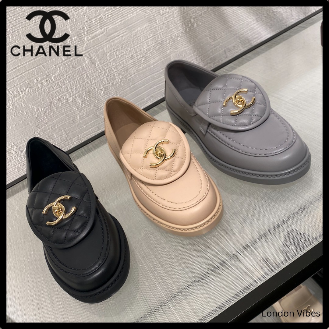 長年愛用できる◎ CHANEL ローファー ターンロック