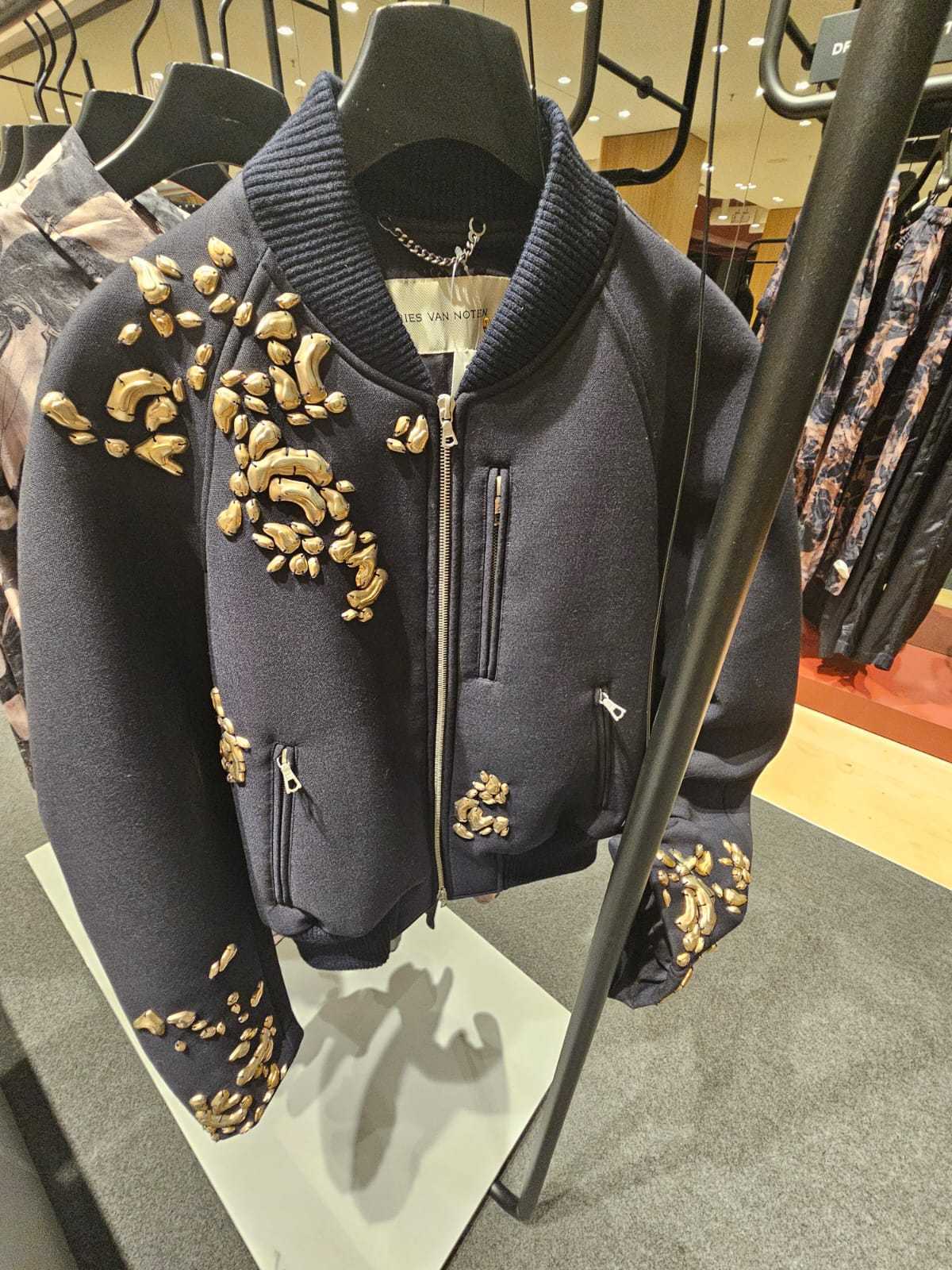 2025年新作★Dries van Noten★ビーズ飾りのブラックブルゾン