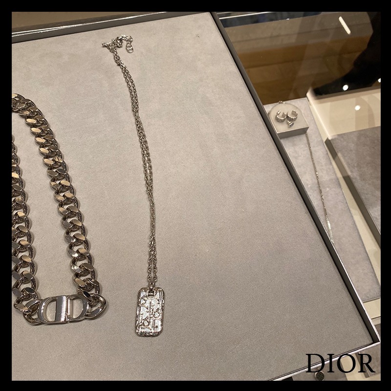 【すぐ届く】 DIOR ディオール プレートペンダント ネックレス