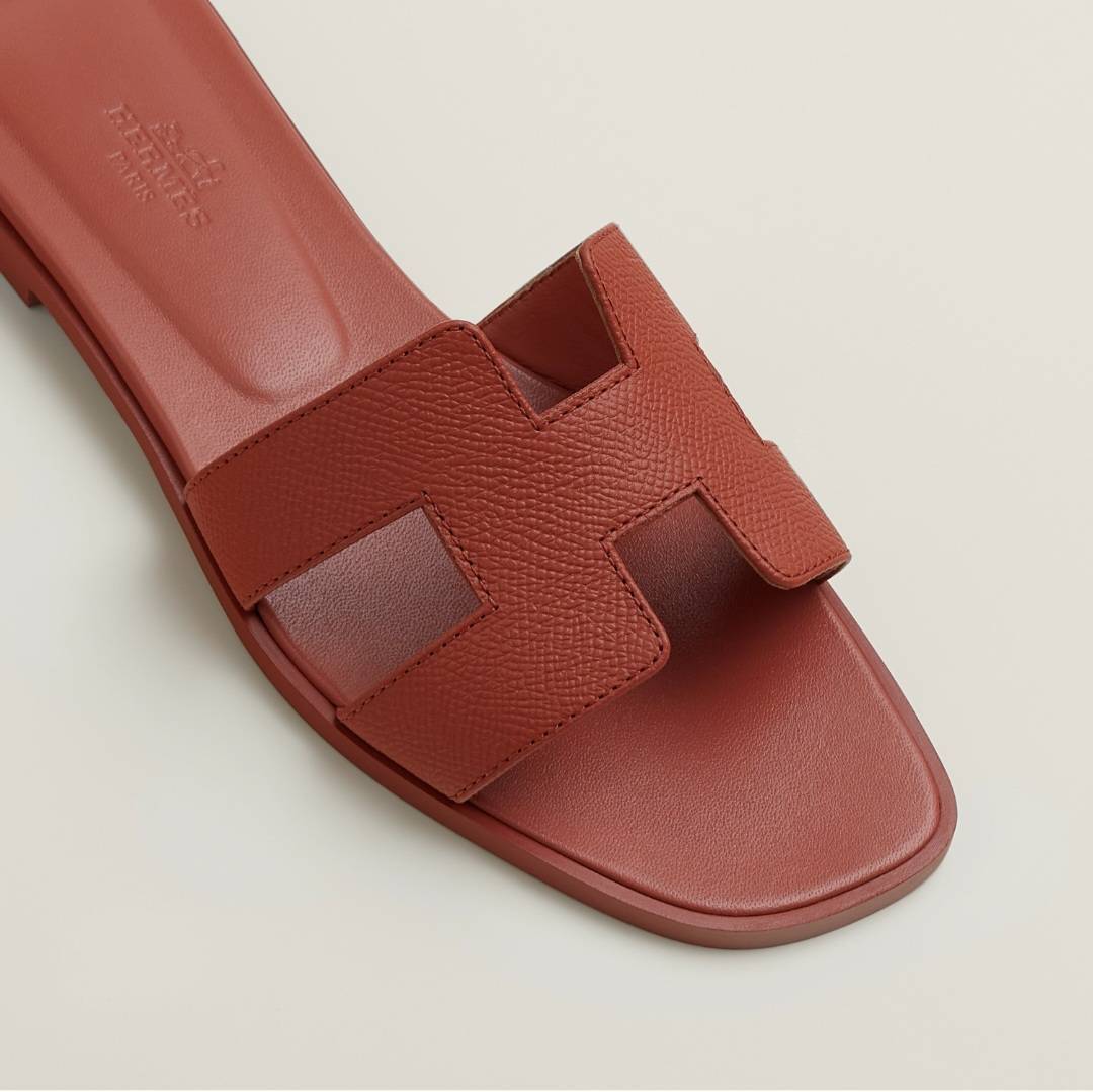 【上品な鮮やかさ♡】 HERMES サンダル《オラン》