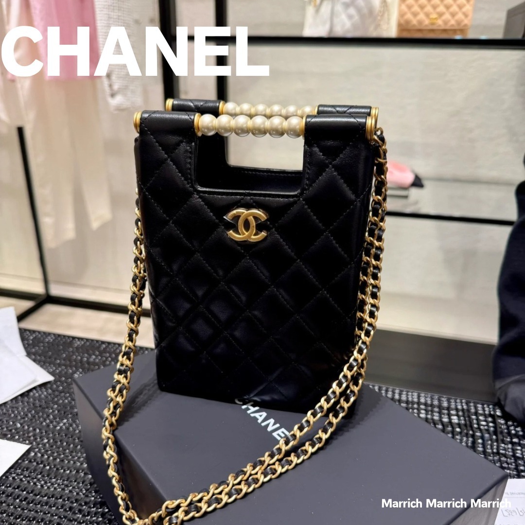 CHANEL《目を引く♡パールハンドル》ショルダーバッグ