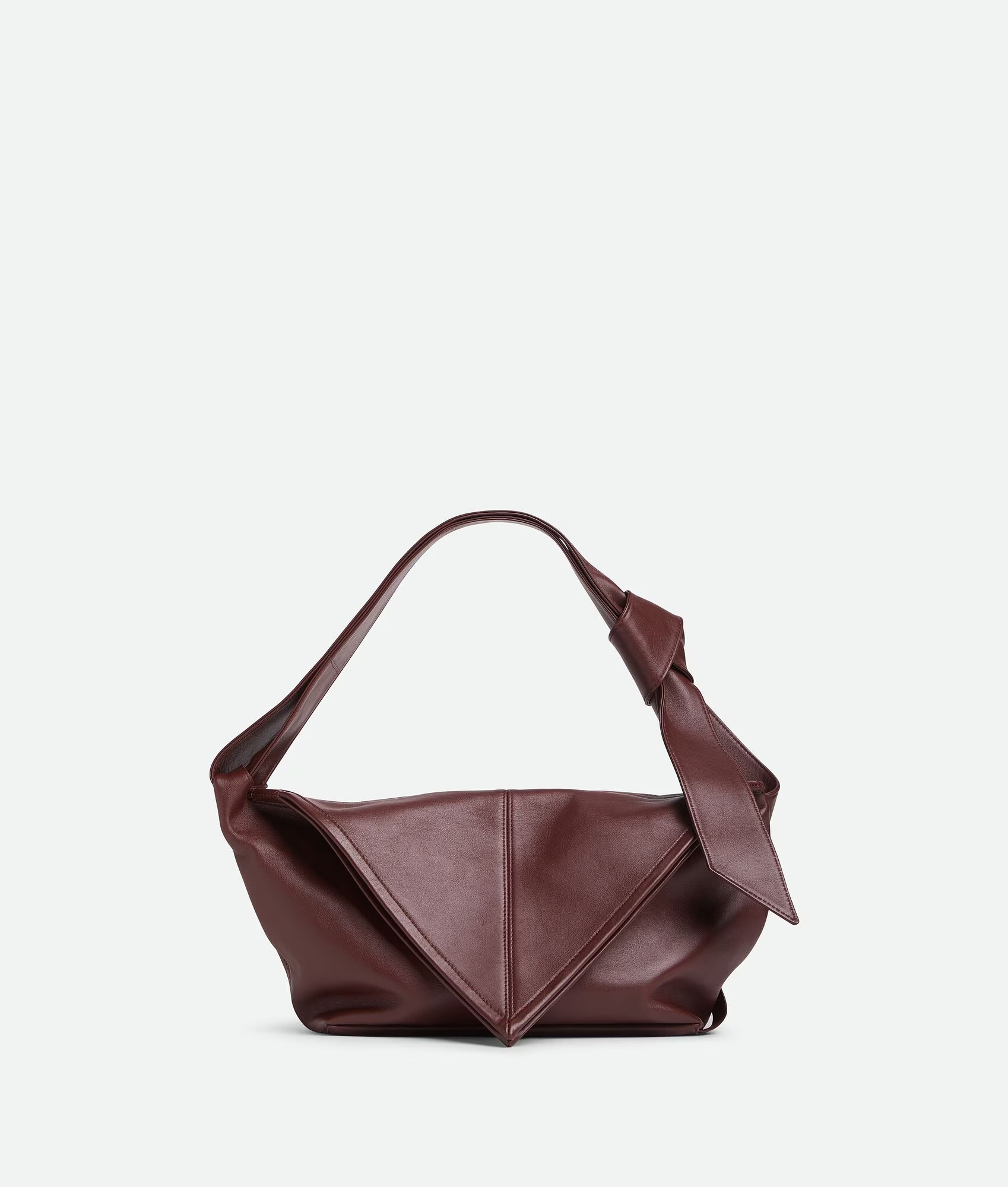 【2025新作★スモール】BOTTEGA VENETA《ソーヤー》バッグ